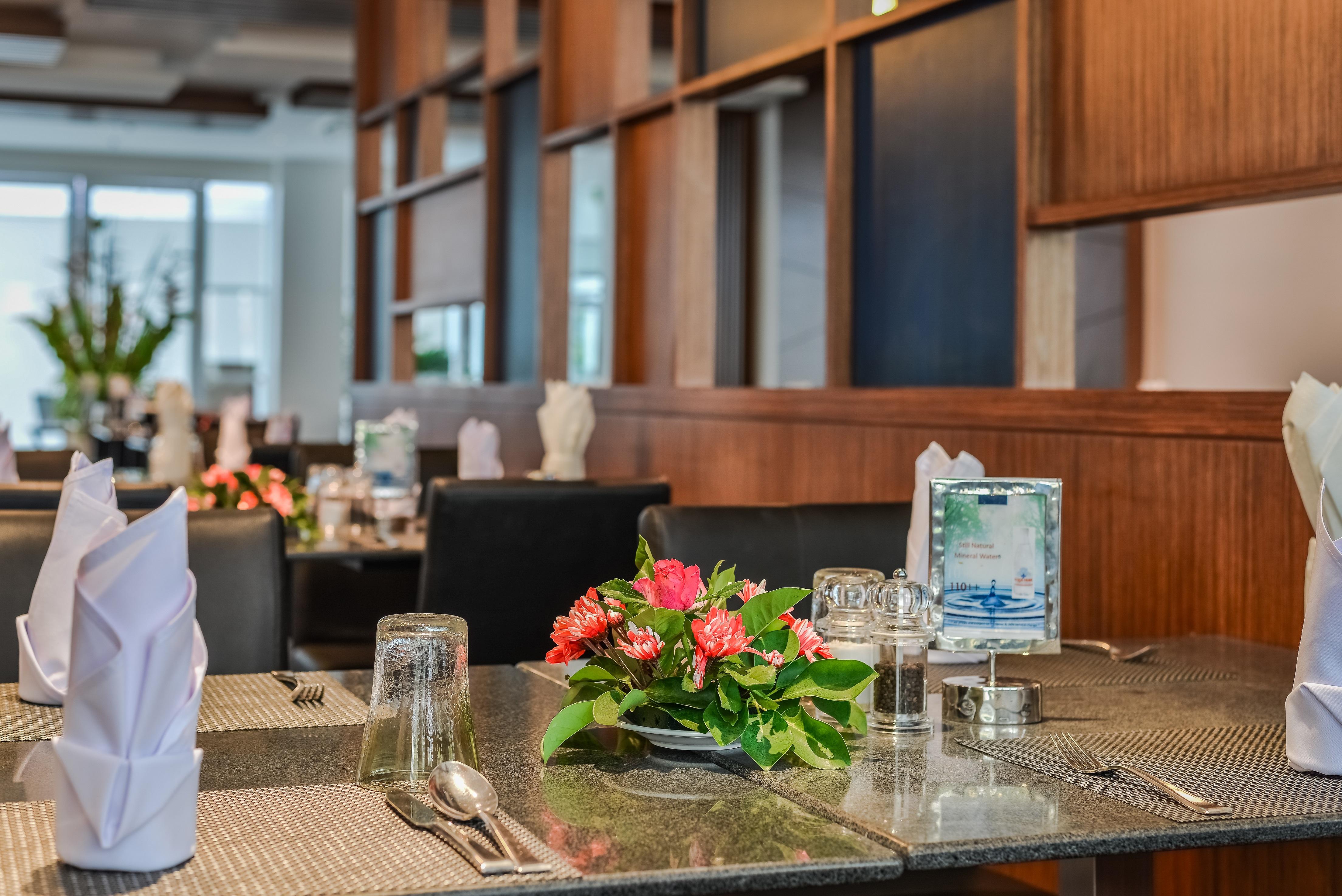 Fishermens Harbour Urban Resort - Sha Extra Plus Patong Екстер'єр фото